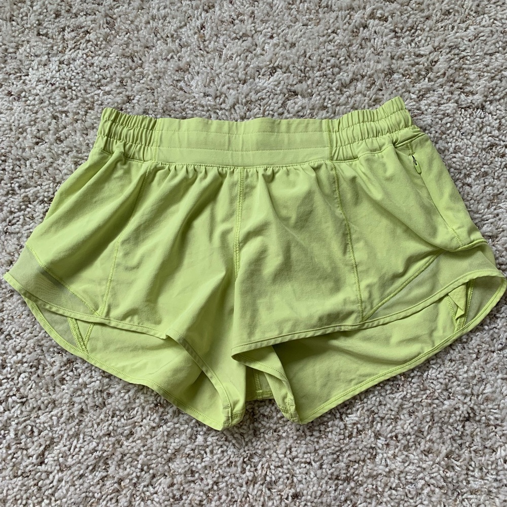 Lululemon Hotty Hot 2.5 Shorts
